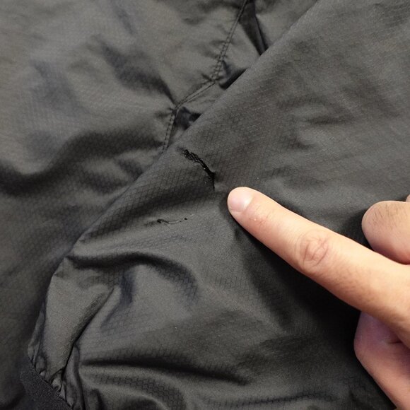 Nike Storm-FIT Hooded Jacket Men’s Medium Black Windbreaker Athletic - Picture 2 of 13